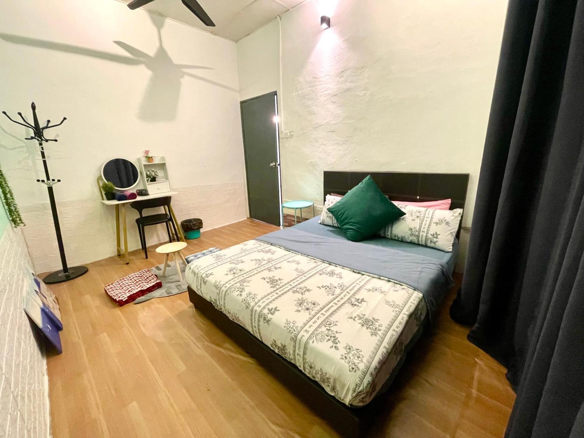 Entire Cozy Home 16 • 3 Bedroom @ Alma Bukit Mertajam Exteriör bild